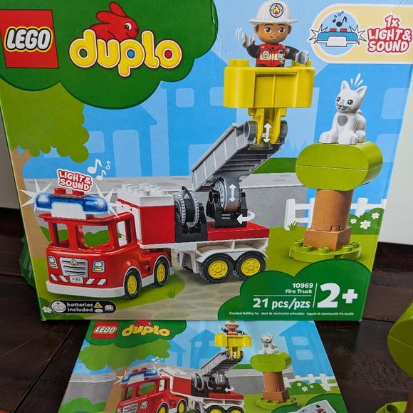 LEGO DUPLO, Rescue Fire Truck Building Toy - Picture 7 of 8